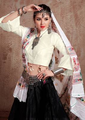 Black Gujarati Gamthi Hand Embroidered Taffeta Silk Navratri Festival Lehenga Collection 4
