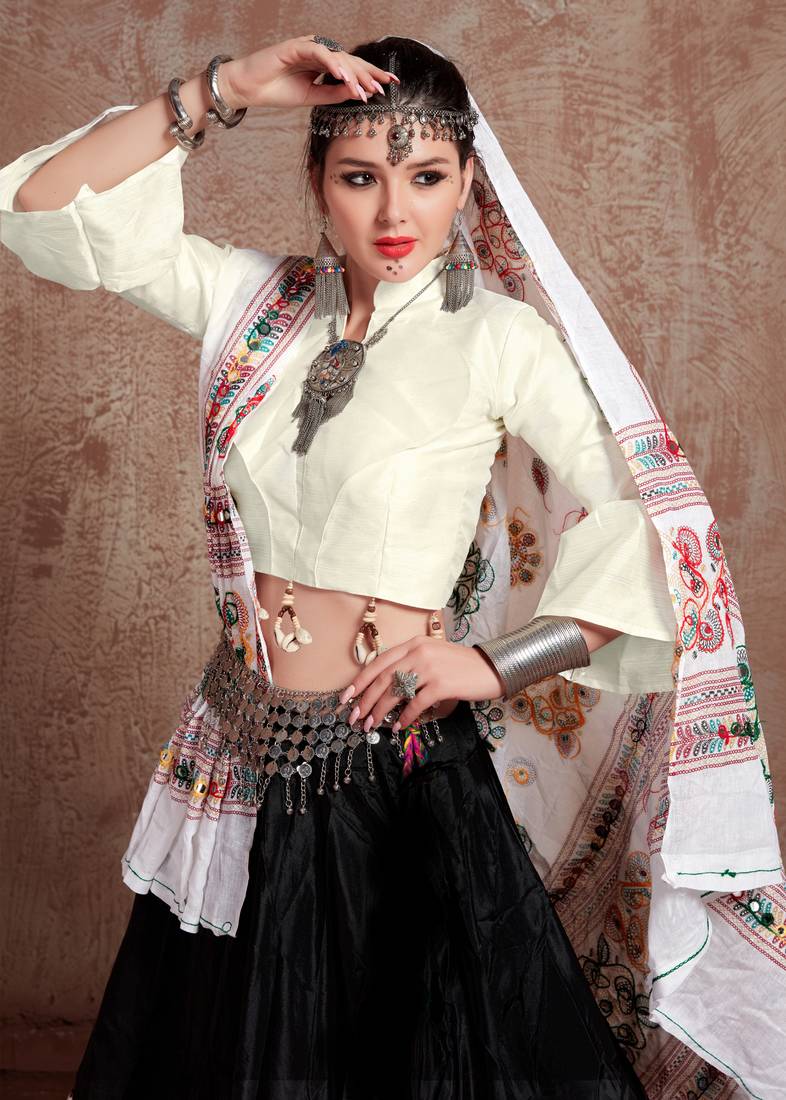 Black Gujarati Gamthi Hand Embroidered Taffeta Silk Navratri Festival Lehenga Collection