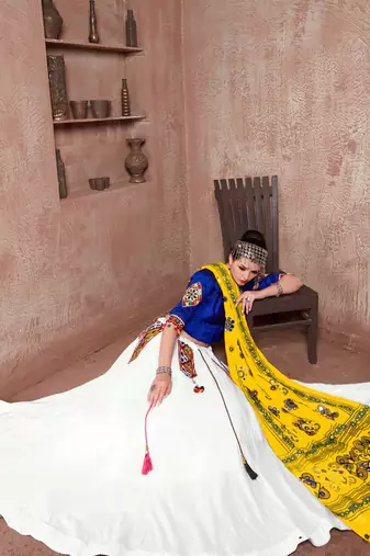 White And Yellow Gujarati Gamthi Hand Embroidered Cotton Semi Stitched Navratri Lehenga