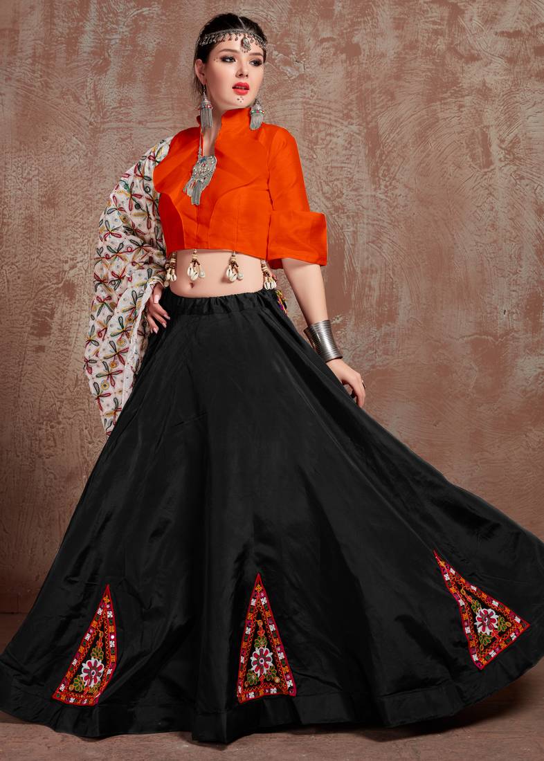 Black Gujarati Gamthi Hand Embroidered Taffeta Silk Navratri Lehenga Indian Collection