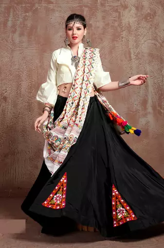 Black gujarati gamthi hand embroidered taffeta silk navratri lehenga design collection