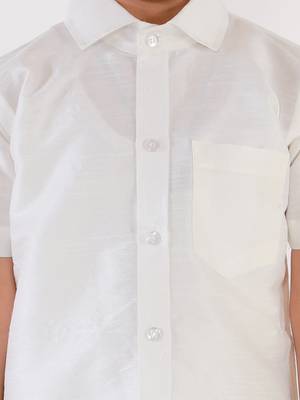 VASTRAMAY Boys White Silk Blend Shirt Mundu and Dupatta 4