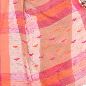 Red hand woven cotton saree with blouse 4