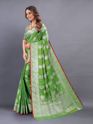 Green woven cotton silk saree with blouse 2