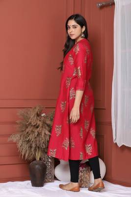 Fucshia Gold Printed Kurta 4
