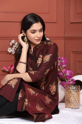 Maroon Gold Printed Kurta 4