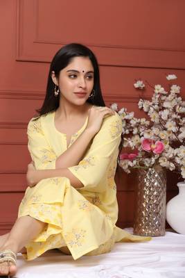 Yellow Printed Kurta And Bottom 3