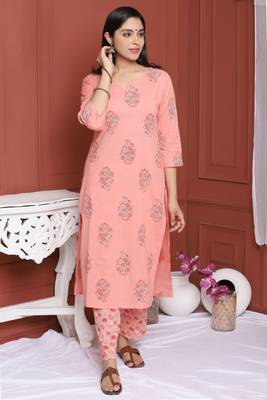 Peach Printed Kurta And Bottom 3