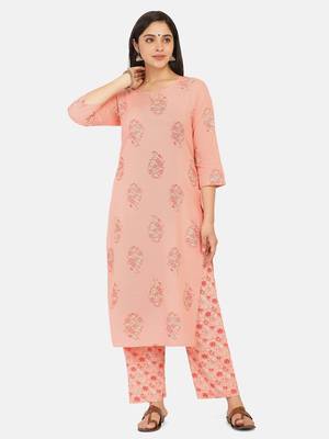 Peach Printed Kurta And Bottom 5