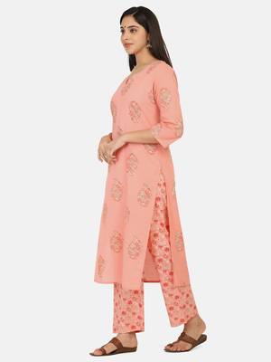 Peach Printed Kurta And Bottom 6