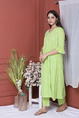 Green Printed Kurta And Bottom 2