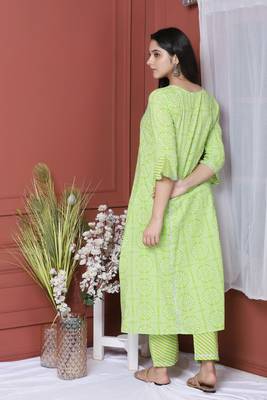 Green Printed Kurta And Bottom 3