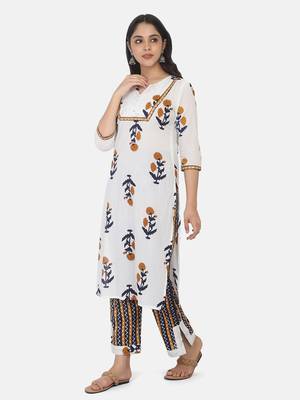Off White Printed Kurta And Bottom 4