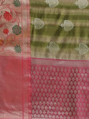 Green silk woven saree with blouse 5
