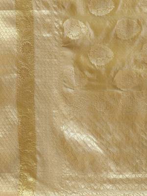 Green silk woven saree with blouse 5