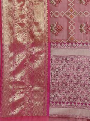 Magenta Art Silk woven saree with blouse 4