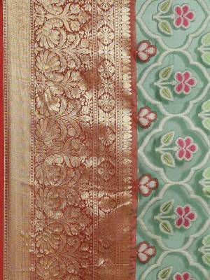 Green Art Silk woven saree with blouse 3