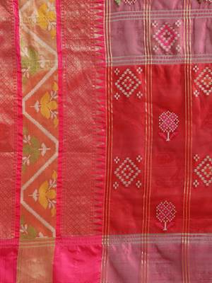 Magenta Art Silk woven saree with blouse 5