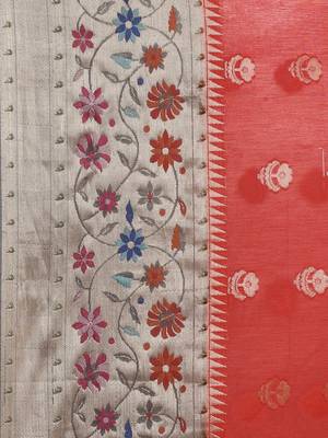 Red cotton woven saree with blouse 3