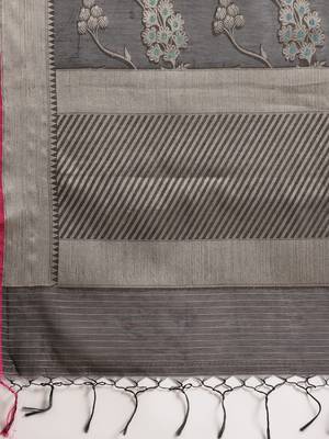 Black cotton woven saree with blouse 5