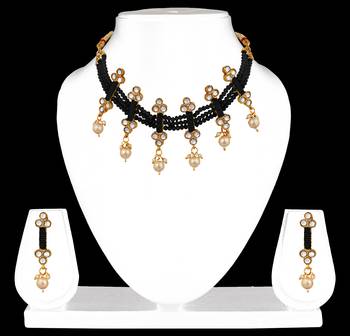 Black crystal necklaces 1