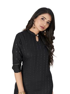 Black embroidered cotton ethnic-kurtis 3