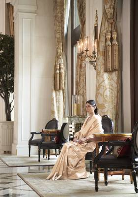 Ivory woven banarasi saree with blouse 3