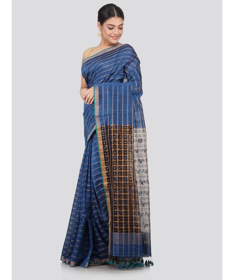 blue Women s blue hand woven handloom sarees With Blouse