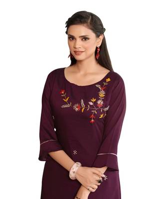 Maroon Muslin Silk  quarter Sleeves Hand Work Womens Kurti with bottoms 4