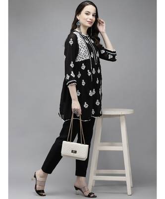 Hand Embroidered Black Georgette Lucknow Chikan Women Short Kurti With Slip 4