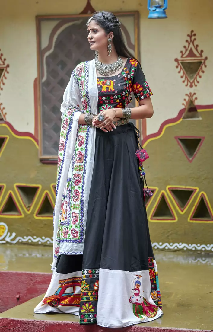 BLACK EMBROIDERED COTTON INDIAN TRADITIONAL FESTIVAL DANDIYA RAAS GARBA SEMI STITCHED NAVRATRI LEHENGA