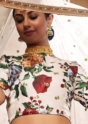 Off-White Zari Dori And Sequins Embroidered Fine Art Silk Semi Stitched Bridal Lehenga 4