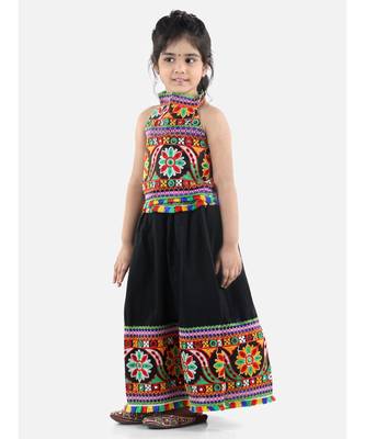 Black  Bandhani halter neck chaniya choli 4