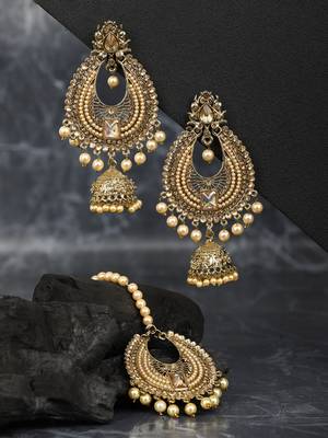 Gold maang-tikka 1