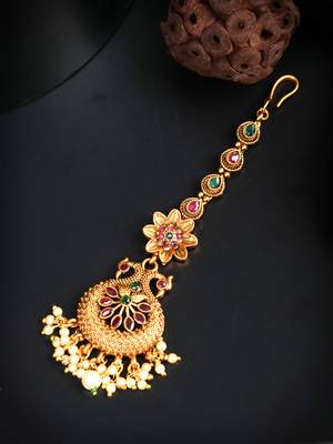 Gold maang-tikka 1