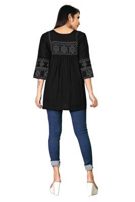 Women Black & Off White Geometric Tie-UP Neck A-Link Longline Top 2
