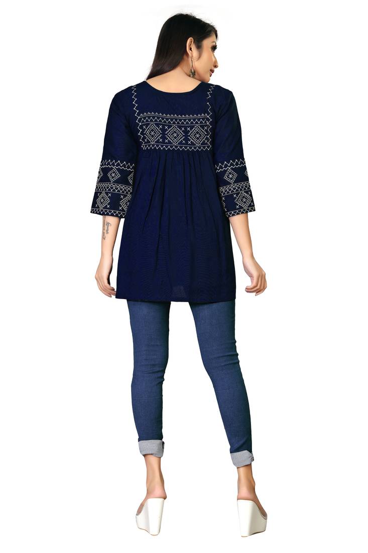 Women Blue & Off White Geometric Tie-UP Neck A-Link Longline Top