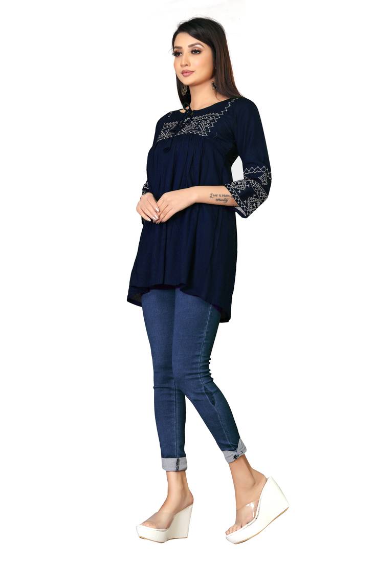 Women Blue & Off White Geometric Tie-UP Neck A-Link Longline Top