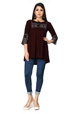 Women Maroon & Off White Geometric Tie-UP Neck A-Link Longline Top 1
