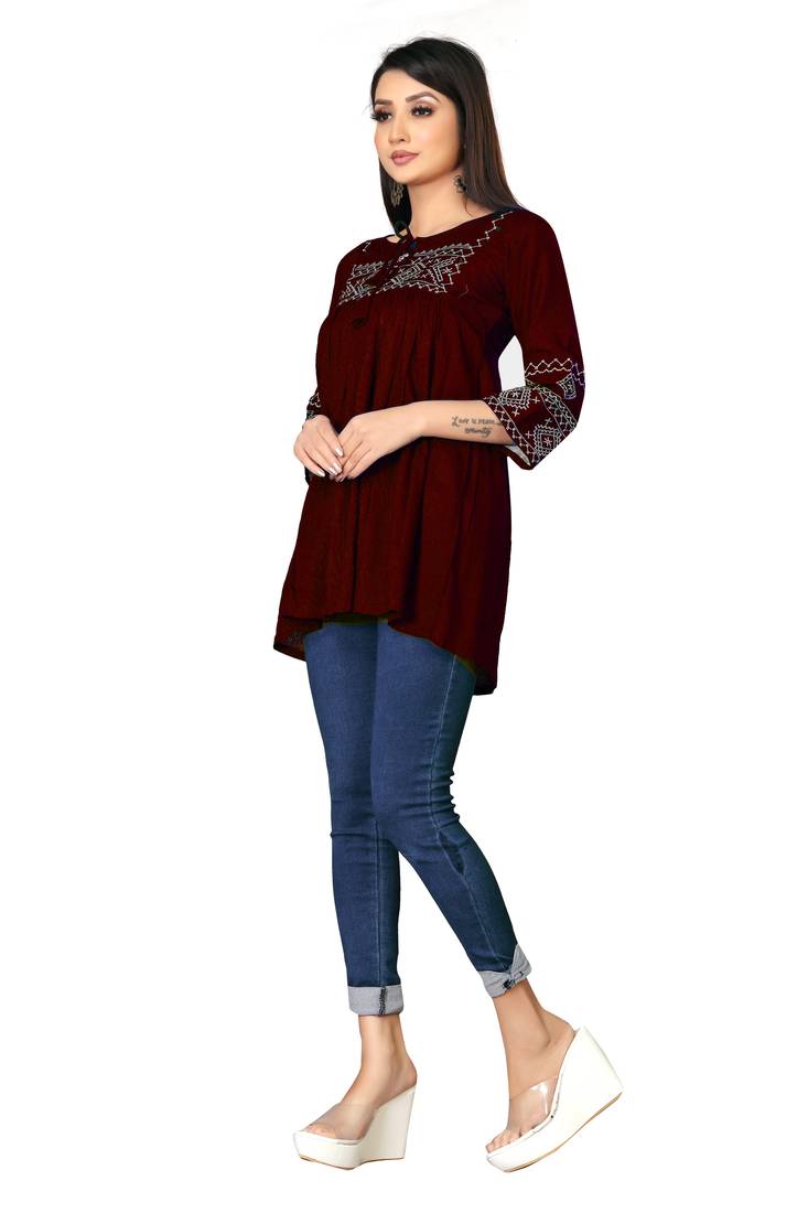 Women Maroon & Off White Geometric Tie-UP Neck A-Link Longline Top