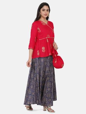Pink Floral Printed Top With Skirt And Potli 11