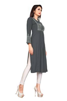 Women Grey & Off White Geometric Tie-UP Neck A-Link Longline Kurti 3