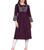 Women Wine & Off White Geometric Tie-UP Neck A-Link Longline Kurti