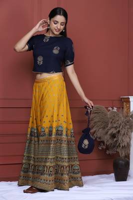Navy Printed Crop Top With Skirt And Potli 2