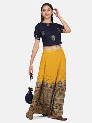 Navy Printed Crop Top With Skirt And Potli 9