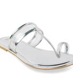 LA SAVIE Women Silver Kolhapuri Flats