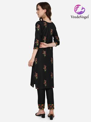 Black embroidered cotton kurta-sets 4