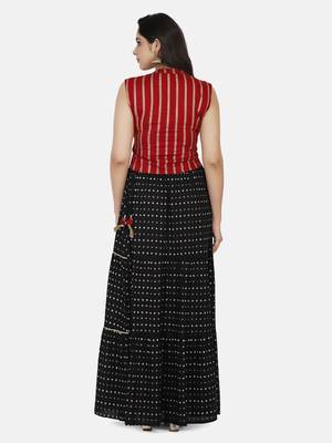 Maroon Printed Crop Top With Skirt And Potli 8