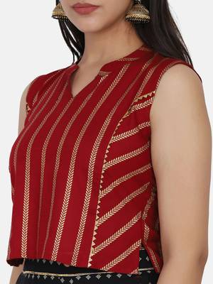 Maroon Printed Crop Top With Skirt And Potli 10