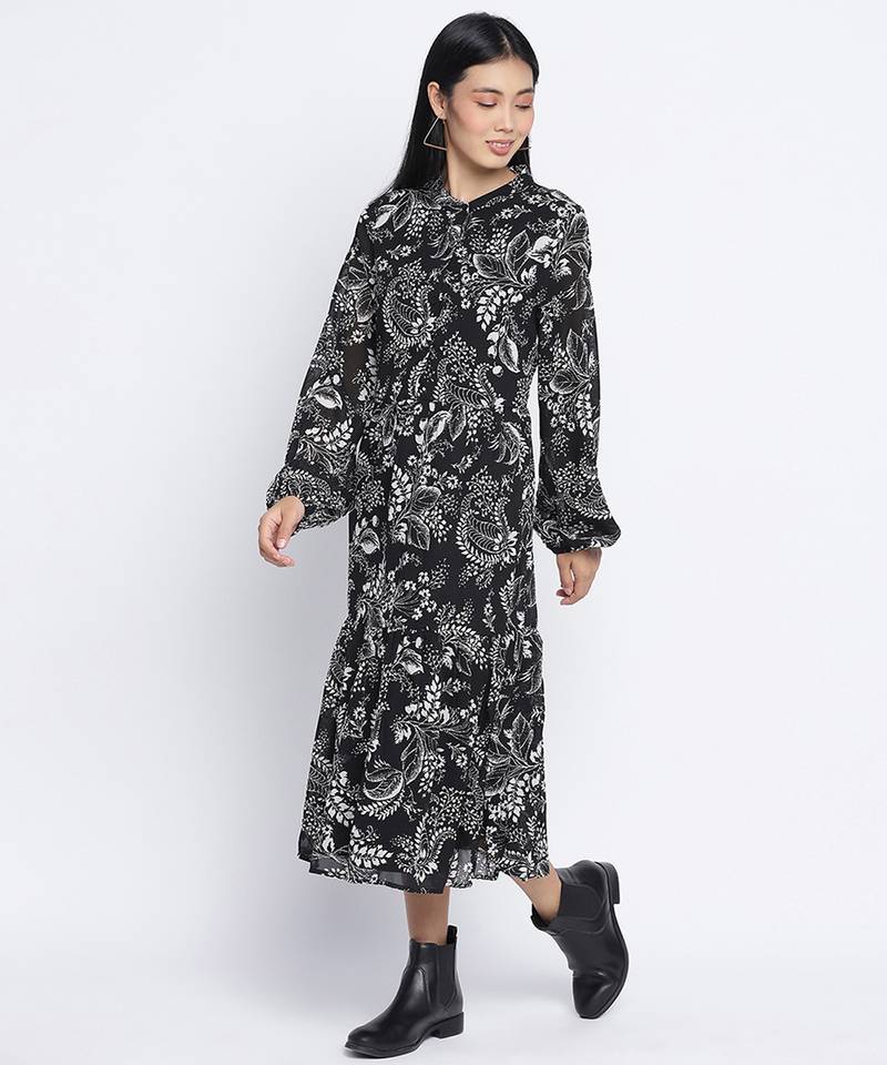 Stunner wink printed casual women dress